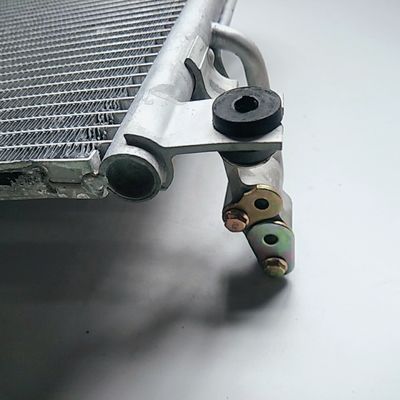 OE NO. 8105100U8510 JAC Refine S3 및 Heyue A30용 자동차 부품 콘덴서
