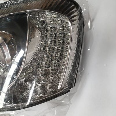 92101-V1030/92102-V1030 자동차 부품 왼쪽/오른 전등